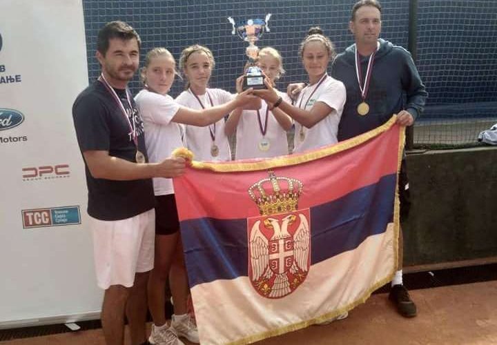 TK DRIL EKIPNI ŠAMPION SRBIJE I U KONKURENCIJI DEVOJČICA DO 14 GODINA