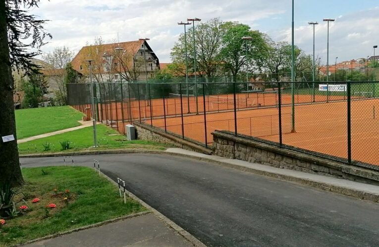 Širmo se uprkoz krizi. Još 4 nova teniska terena od maja.